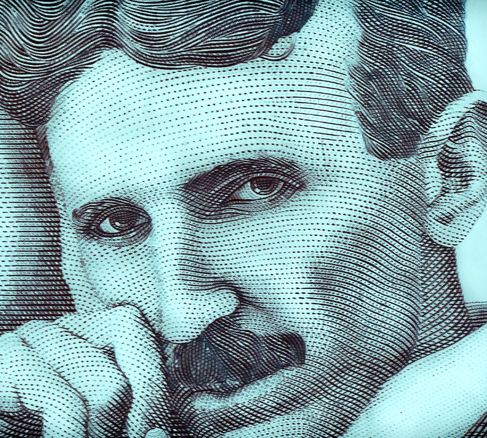 Porträt von Nikola Tesla, abgedruckt auf einer serbischen Banknote.