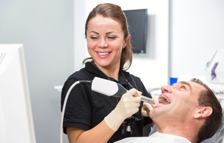 Intaoralscan mit dem Cerec Primescan AC.